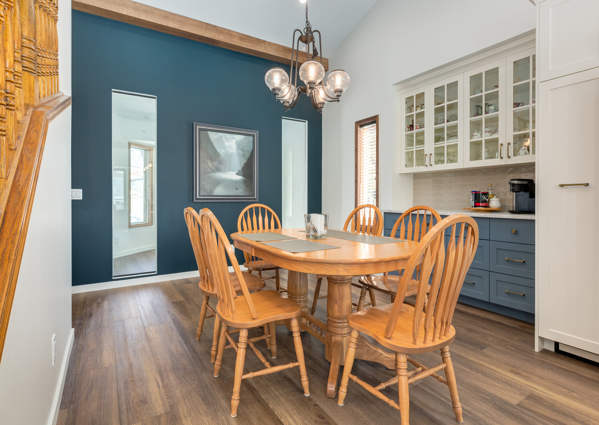 Kitchen dining
