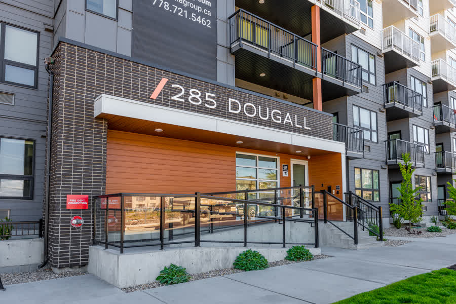 Troika Asher 285 Dougall exterior, Kelowna BC